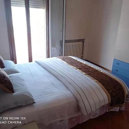 Linda'S Apparment Rooms เมสเตร ภายนอก รูปภาพ