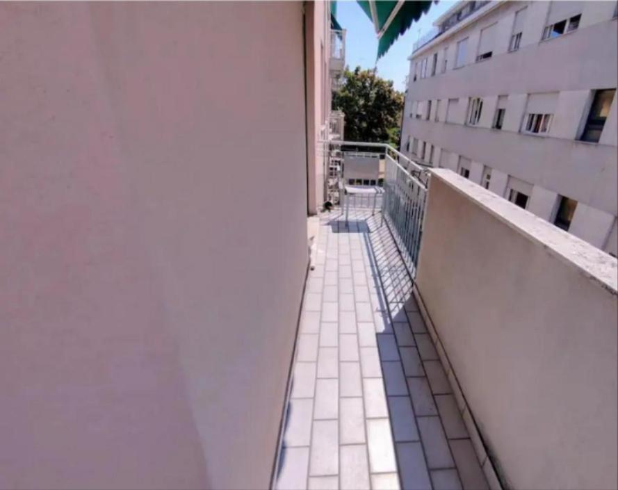 Linda'S Apparment Rooms เมสเตร ภายนอก รูปภาพ